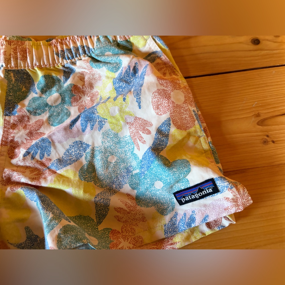 Patagonia Women's Multicolor Floral Athletic Shorts - Picture 4 of 4